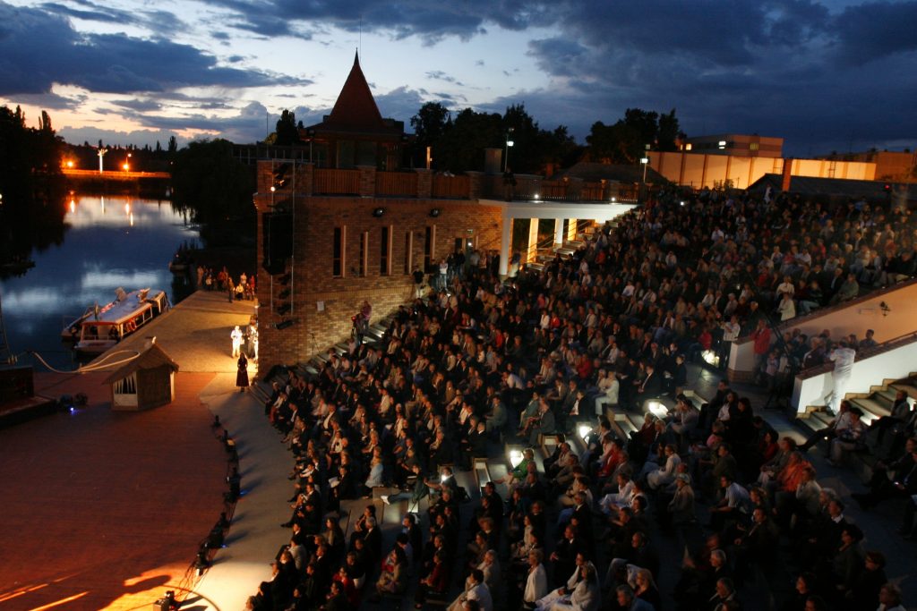 Szarvasi vízi színház panoráma fotó